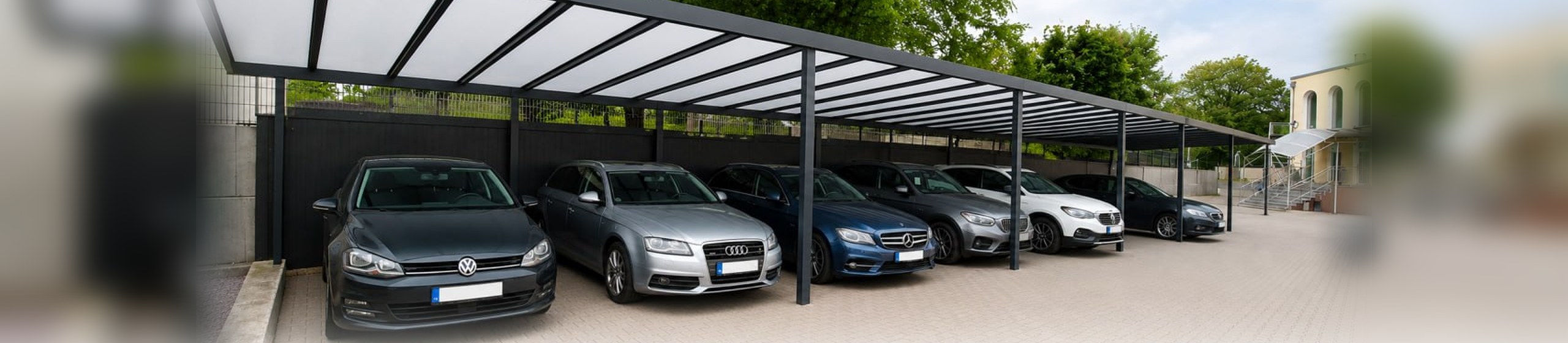 HPM Aluminium-Carportanlage mit Stegplatten